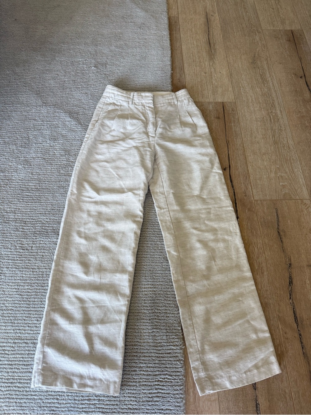 Aritzia Effortless Pant